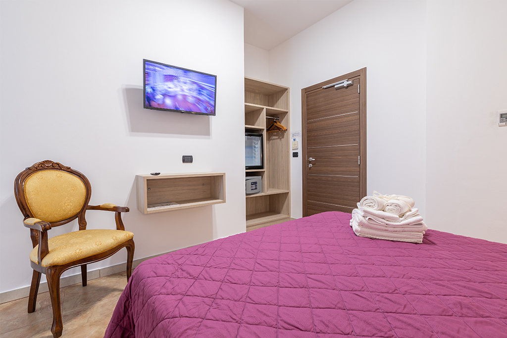 Camera matrimoniale con balcone